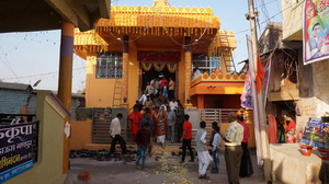 Madhaya Pradesh Ma Murtipratishtha Ane Hindi Ma Katha