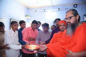 Gadhpurma Bavbhai Parmar Parivar Dvara Kothariswamina Vakta pade Satsangijivan katha