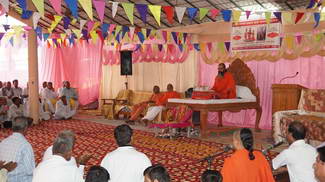 ગઢપુર મહિલા મંડળ દ્વારા યુપી છપૈયા માં કથા